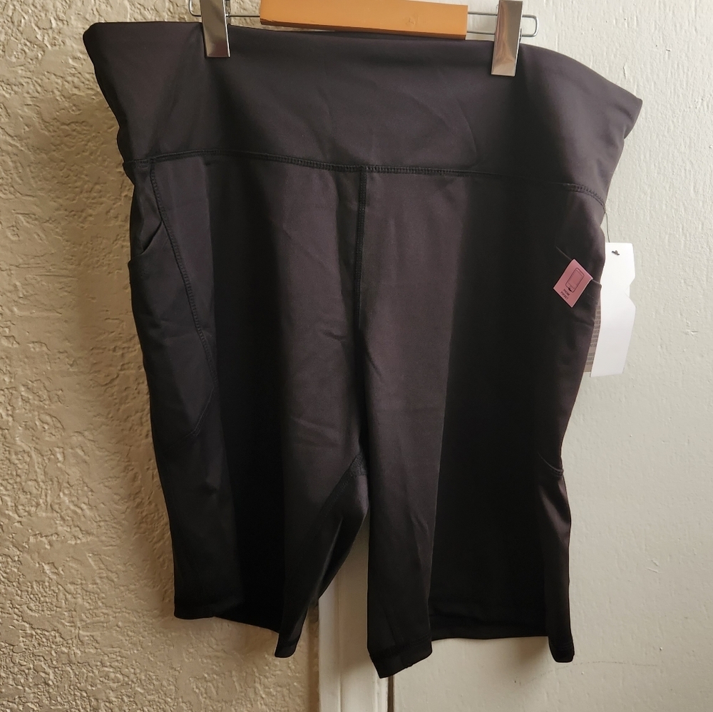 NWT Leg3nd- Bike Short